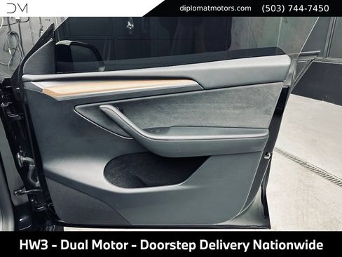 Used 2023 Tesla Model Y Performance AWD/4WD image 26