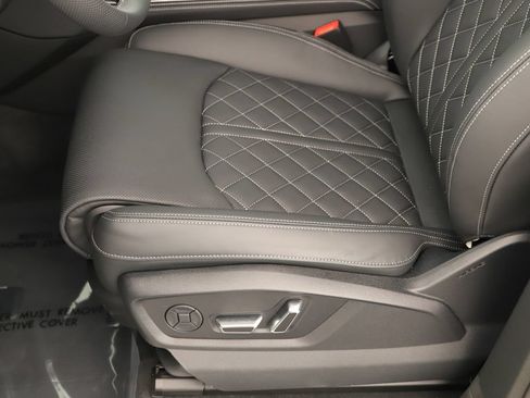 New 2026 Audi SQ7 Premium Plus AWD/4WD image 24