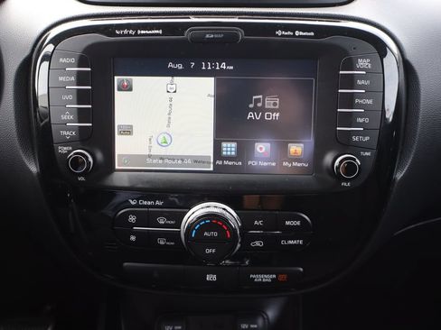 Used 2015 Kia Soul + w/ Audio Package FWD image 10