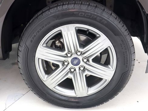 Used 2018 Ford F150 XLT w/ Equipment Group 302A Luxury AWD/4WD image 30
