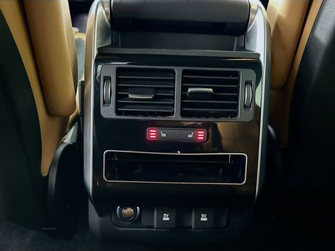 Used 2020 Land Rover Range Rover Sport HSE Dynamic image 26