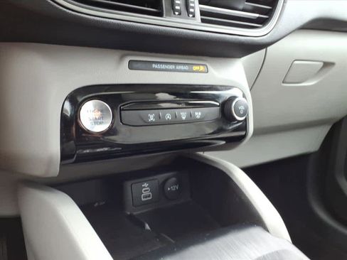 Used 2025 Ford Escape Active w/ Active Premium Tech Pack image 20