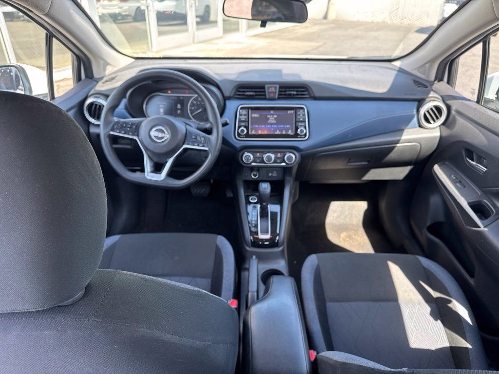 Used 2025 Nissan Versa SV FWD image 11