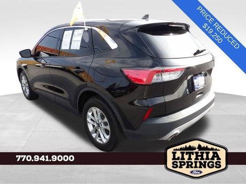 Certified 2022 Ford Escape SE image 5