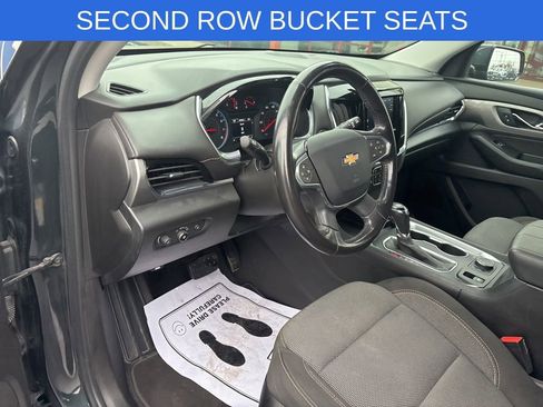 Used 2020 Chevrolet Traverse LT image 32
