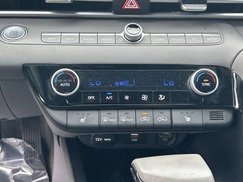 Certified 2023 Hyundai Elantra SEL w/ Convenience Package FWD image 30