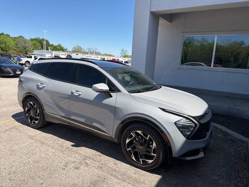 Used 2024 Kia Sportage SX image 1
