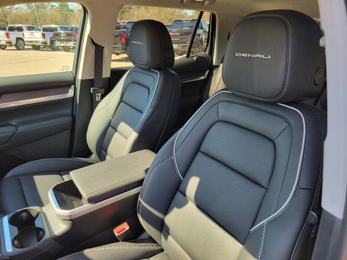 New 2026 GMC Terrain Denali w/ LPO, Floor Liner Package image 12