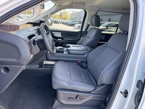 Used 2025 Ford Expedition Max Active AWD/4WD image 30