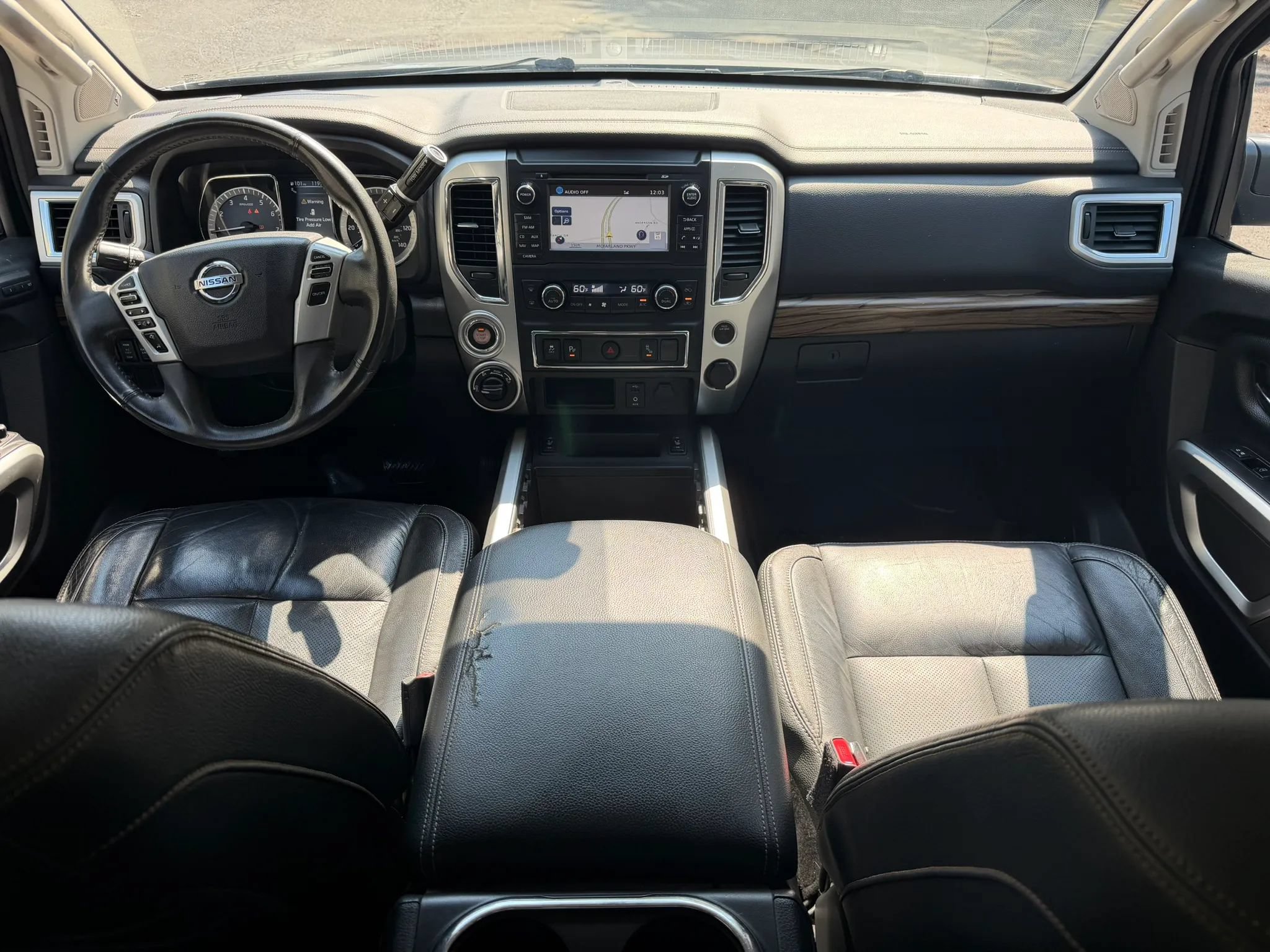 Used 2017 Nissan Titan SL AWD/4WD image 13