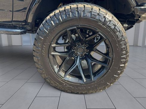 Used 2025 Ford Bronco Outer Banks AWD/4WD image 9