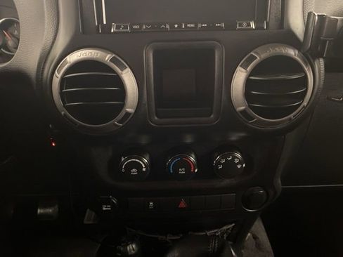 Used 2015 Jeep Wrangler Unlimited Sport AWD/4WD image 11