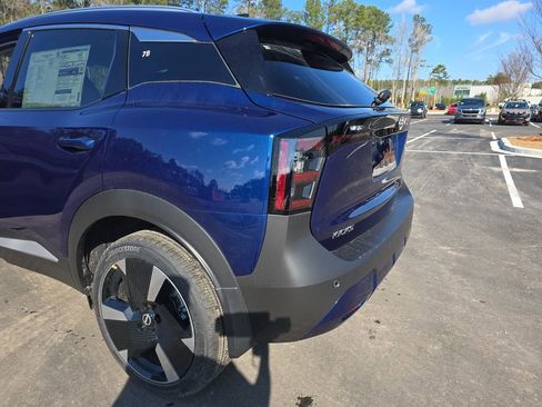 New 2026 Nissan Kicks SR FWD image 35