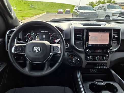New 2026 RAM 1500 Express AWD/4WD image 16