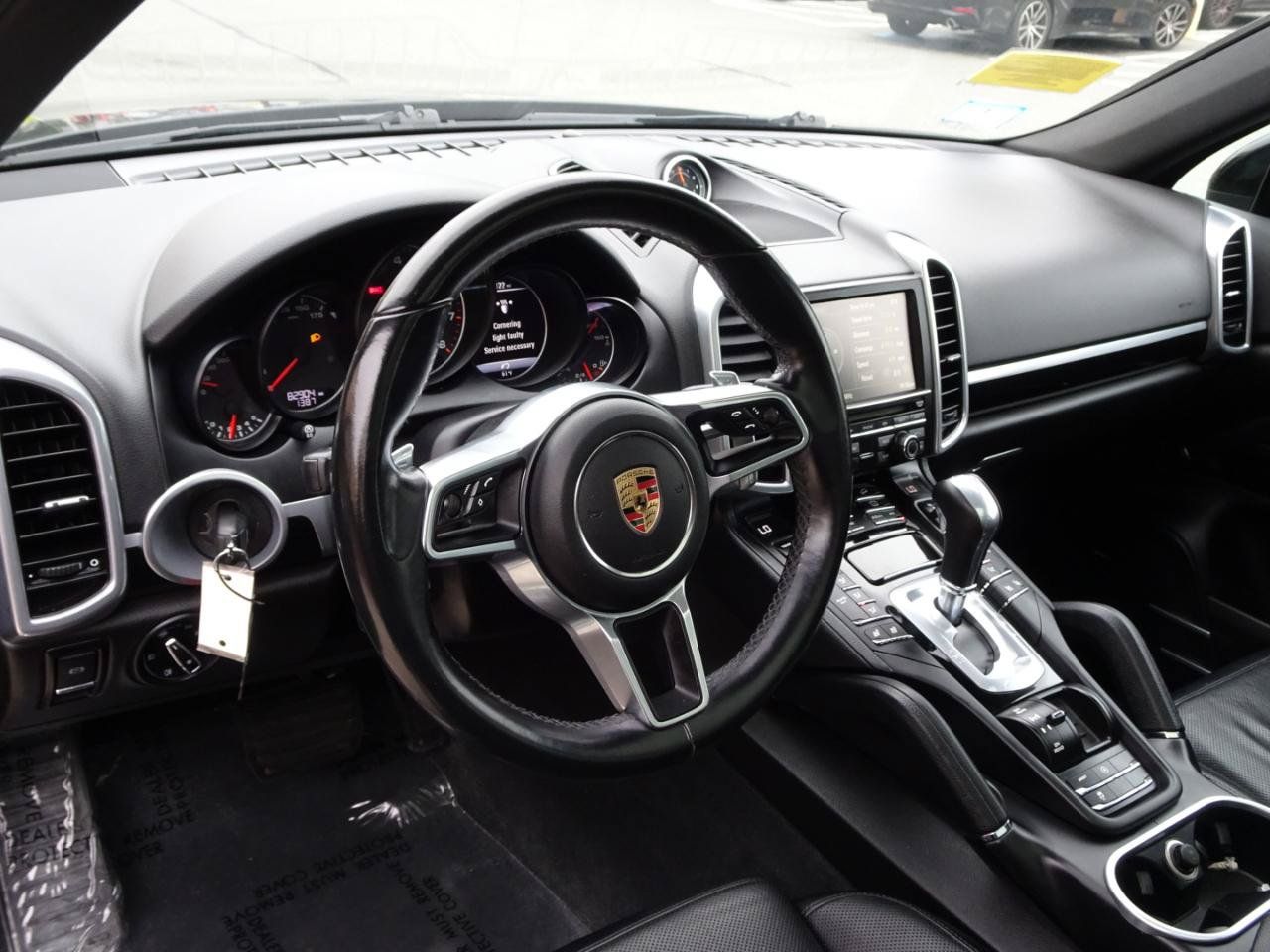 Used 2016 Porsche Cayenne AWD/4WD image 10