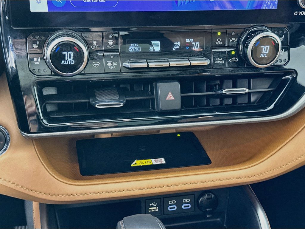 Certified 2023 Toyota Highlander Platinum FWD image 16