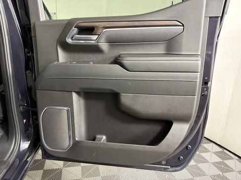 Certified 2025 GMC Sierra 1500 SLT image 27