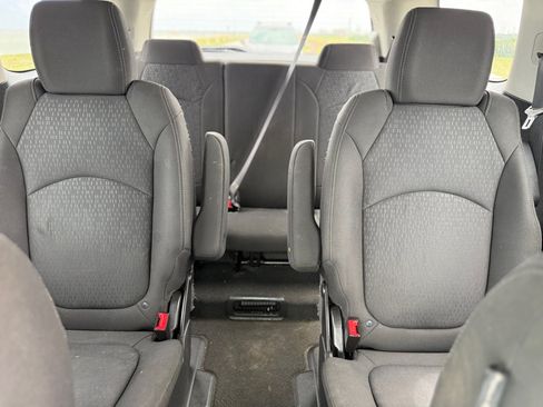 Used 2016 GMC Acadia SLE FWD image 12