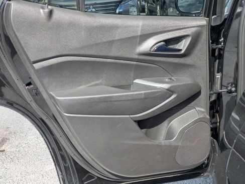 Used 2025 Chevrolet Trax LT w/ LT Convenience Package image 26