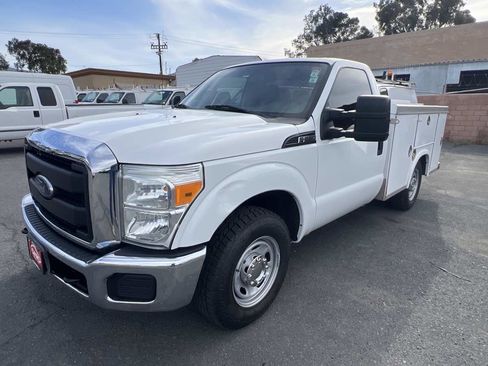 Used 2016 Ford F250 XL w/ XL Appearance Package RWD image 2