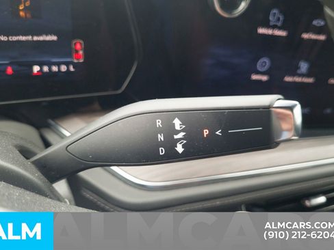Used 2025 Chevrolet Tahoe LT AWD/4WD image 15