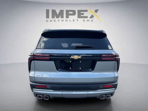 Used 2026 Chevrolet Traverse LT w/ Sun and Wheel Package AWD/4WD image 4