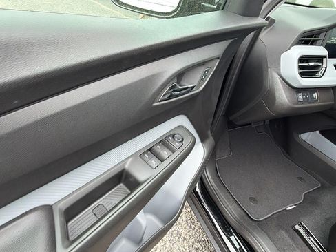 New 2027 Chevrolet Bolt LT w/ Comfort Package FWD image 12