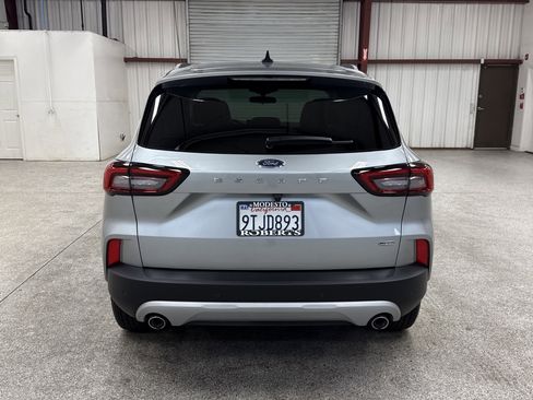 Used 2024 Ford Escape SE image 17