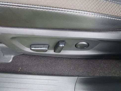 Used 2024 Nissan Pathfinder SL image 23