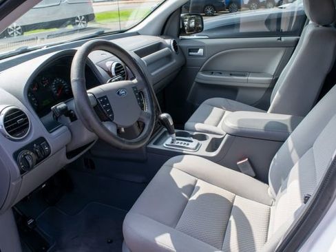 Used 2007 Ford Freestyle SEL image 16