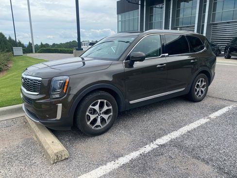 Used 2021 Kia Telluride EX AWD/4WD image 3