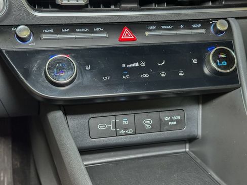 Used 2025 Hyundai Sonata SEL FWD image 38