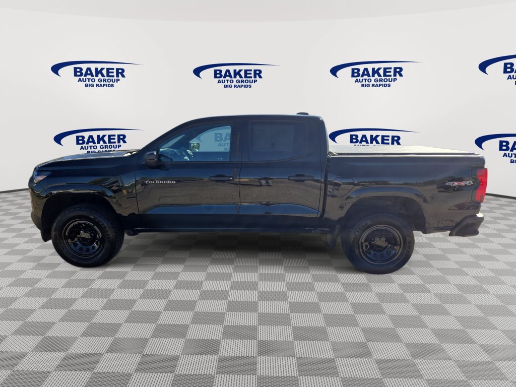 Used 2024 Chevrolet Colorado W/T AWD/4WD image 7