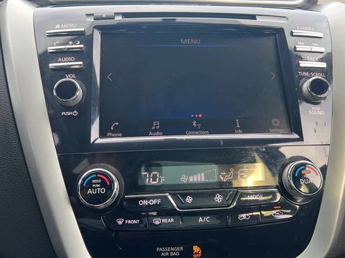 Used 2019 Nissan Murano SV image 12