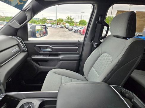 Used 2025 RAM 1500 Big Horn AWD/4WD image 23