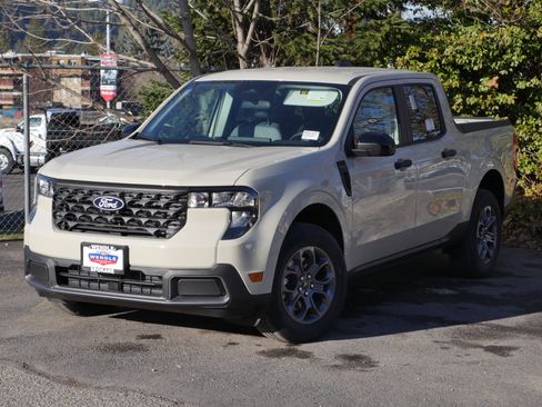 New 2025 Ford Maverick XLT w/ Equipment Group 301A image 2