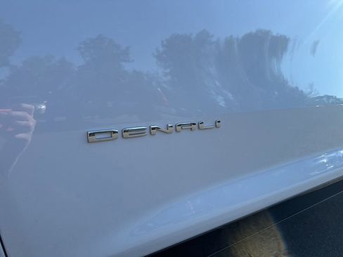 New 2026 GMC Acadia Denali Ultimate w/ LPO, Floor Liner Package AWD/4WD image 68