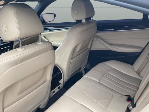 Used 2017 BMW 530i RWD image 14