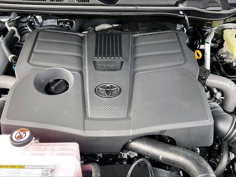 New 2026 Toyota Tundra Limited image 17