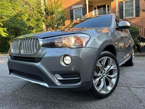 Used 2017 BMW X3 sDrive28i RWD image 2