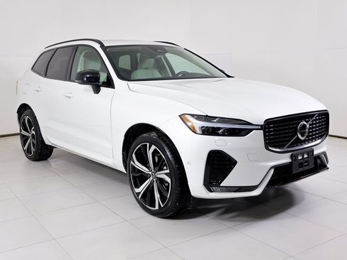 Used 2025 Volvo XC60 B5 Ultra w/ Protection Package Premier image 39