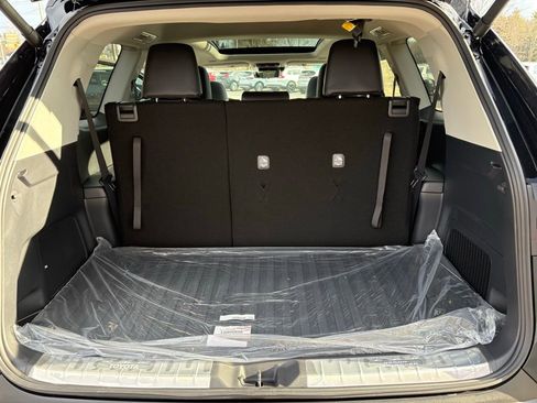 New 2026 Toyota Grand Highlander Platinum image 16