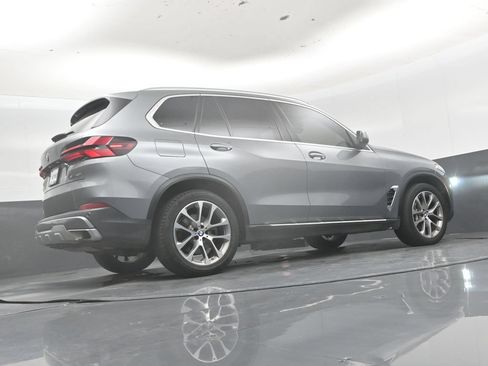 Used 2025 BMW X5 xDrive40i AWD/4WD image 37