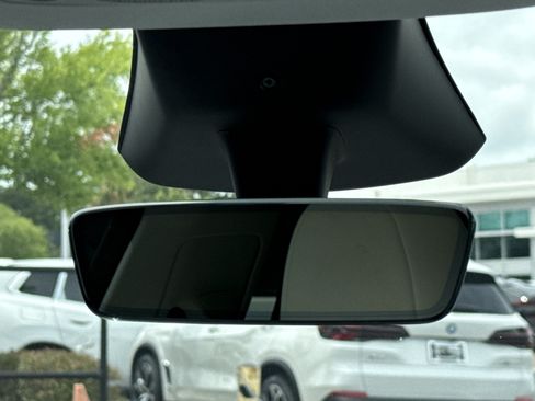 Used 2025 Tesla Model Y Performance AWD/4WD image 27