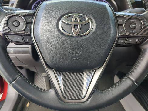 Used 2022 Toyota Camry SE image 8