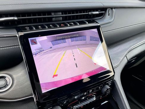 Used 2023 Jeep Grand Cherokee L Overland image 25