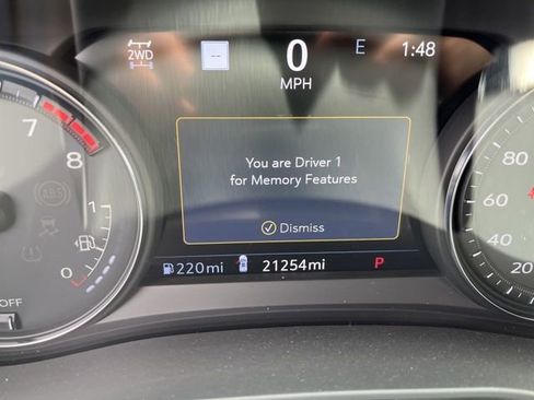 Used 2022 Cadillac XT5 Premium Luxury w/ LPO, Radiant Package AWD/4WD image 4