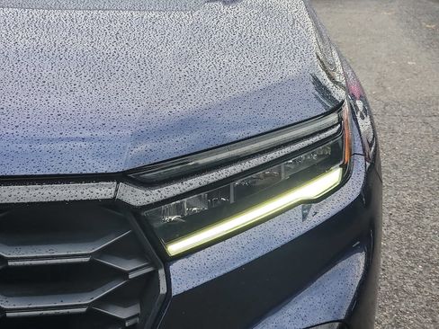 Certified 2025 Honda Pilot Sport image 9
