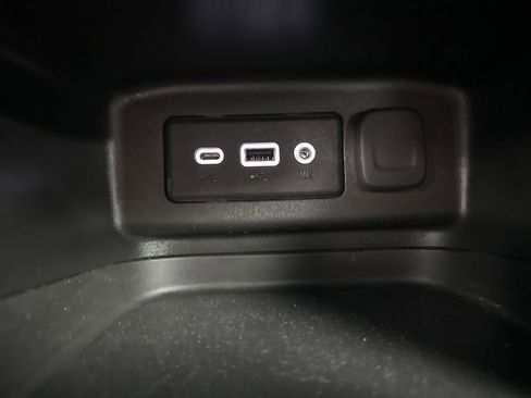 Used 2023 Chevrolet Equinox LS w/ LS Convenience Package image 29