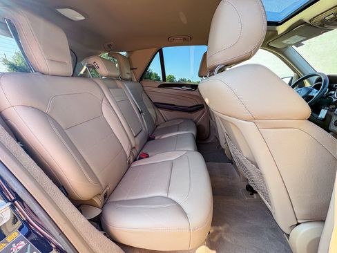 Used 2014 Mercedes-Benz ML 350 4MATIC image 28